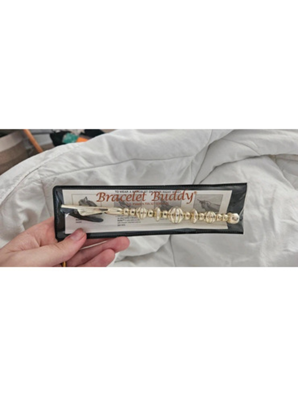 Bracelet Buddy Gold-Tone Fastening Tool